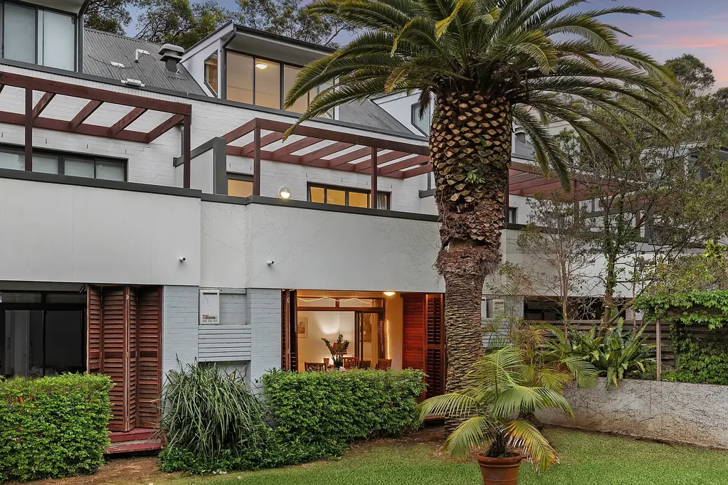 Botany 4ਬੈੱਡਰੂਮ Modern Parkside Living in a Premier Botany Location
