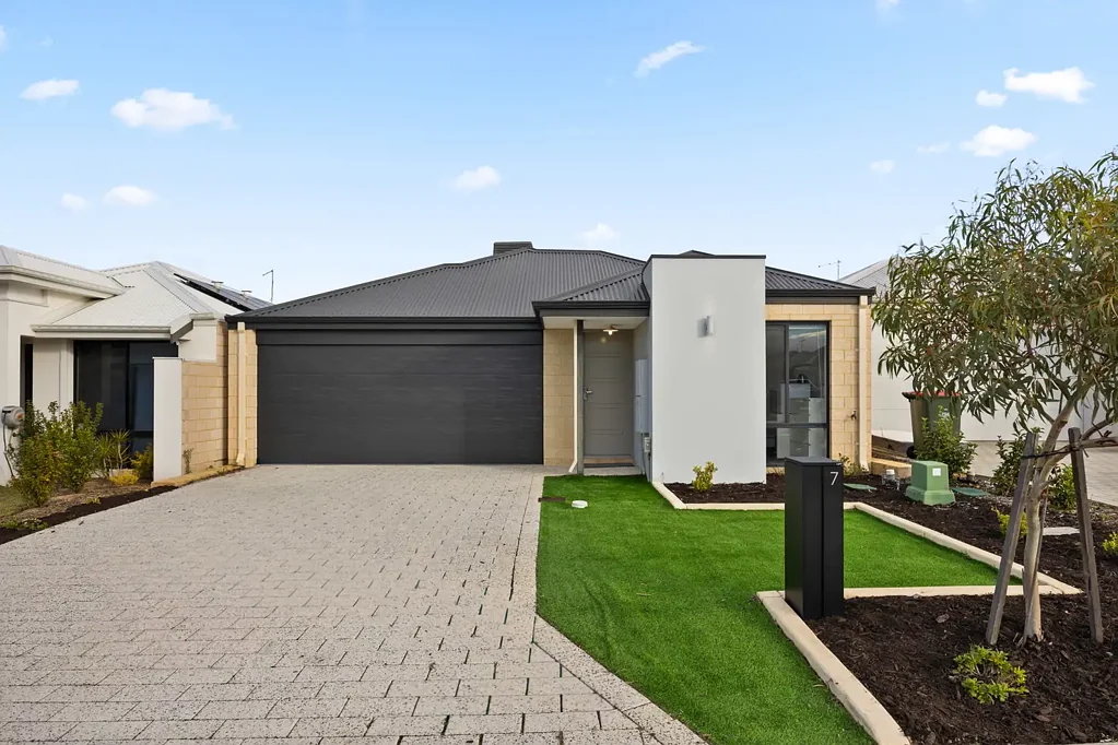 Banksia Grove 4Zimmer Built in 2021 – Near-New & Ready to Impress!