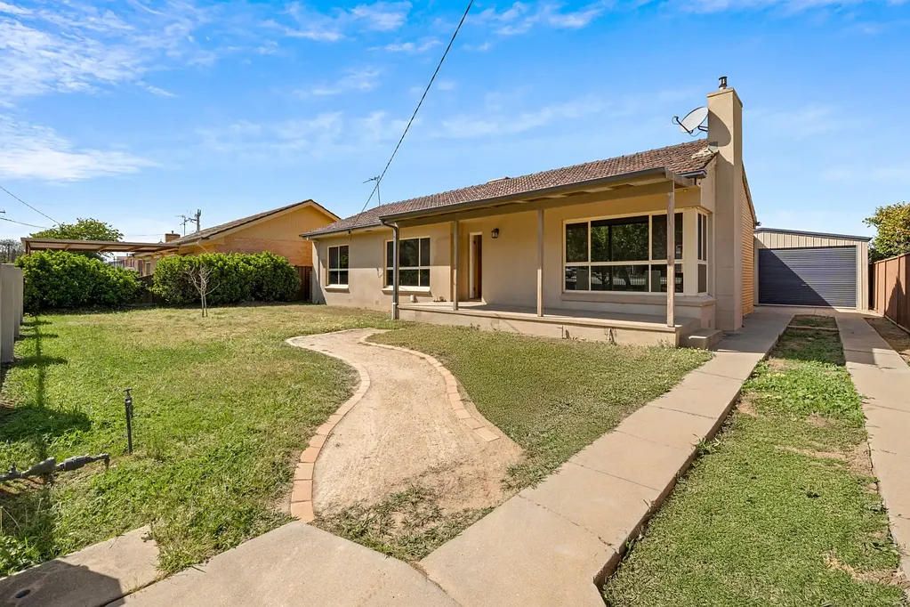 Mooroopna 3ਬੈੱਡਰੂਮ Tastefully renovated in central Mooroopna