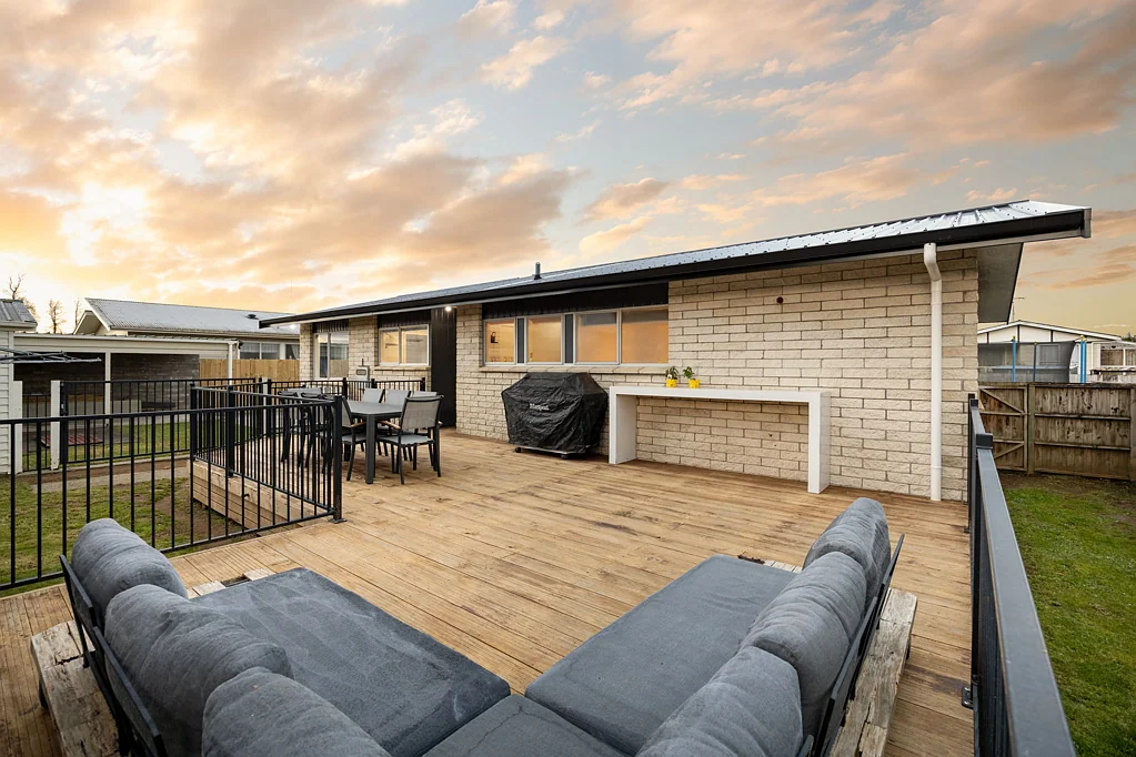 Te Awamutu 3Habitaciones Renovated, great section and garaging, affordable!
