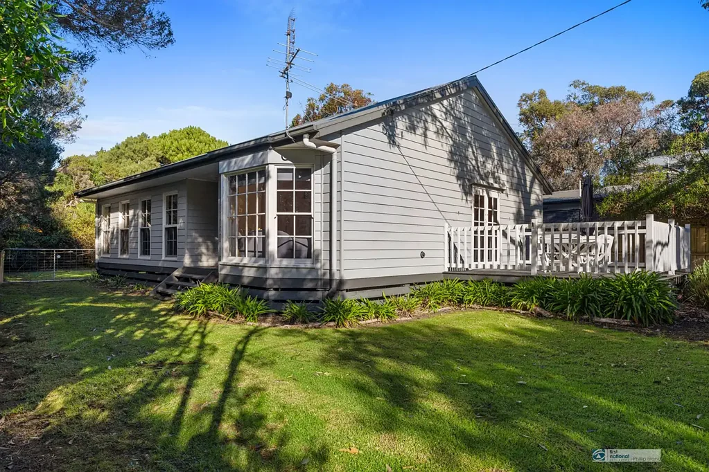 565 Settlement Road, Cowes, VIC 3922