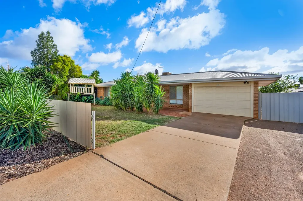 82 Graeme Street, Hannans, WA 6430