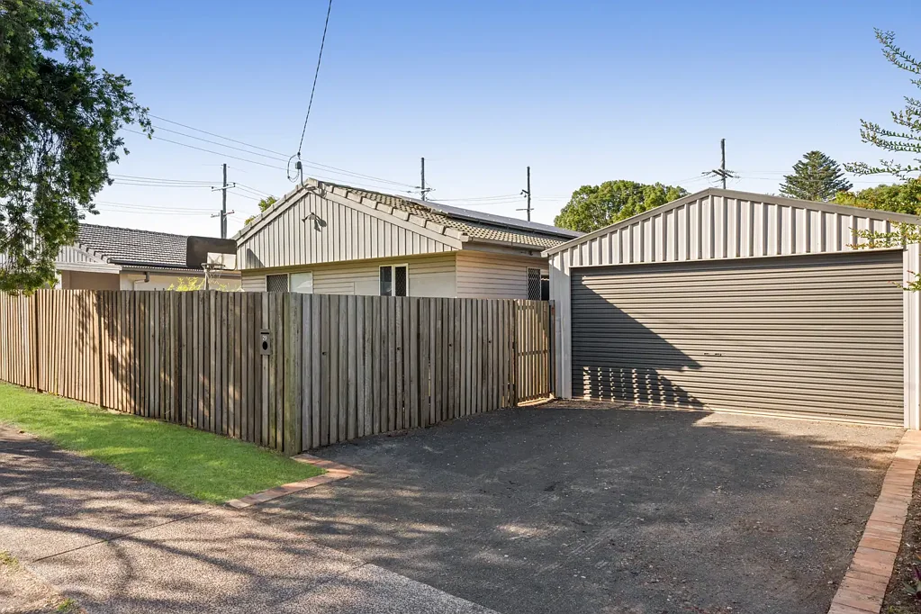 Newtown 3ਬੈੱਡਰੂਮ Immaculate Family Home - Move-In Ready with Spacious, Modern Living