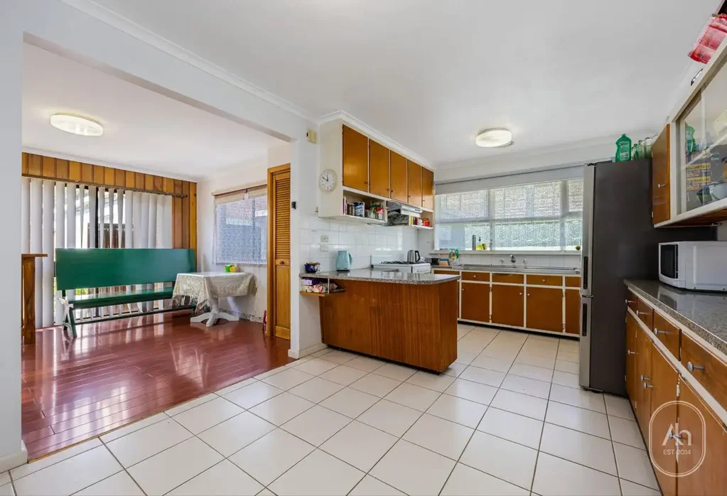 Spacious Three-Bedroom Home in Prime Blackburn North Location