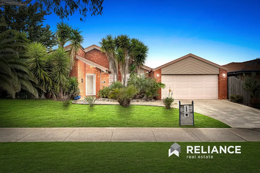 Hoppers Crossing 3 Slaapkamer Spacious Family Living on 684sqm with Development Potential (STCA)