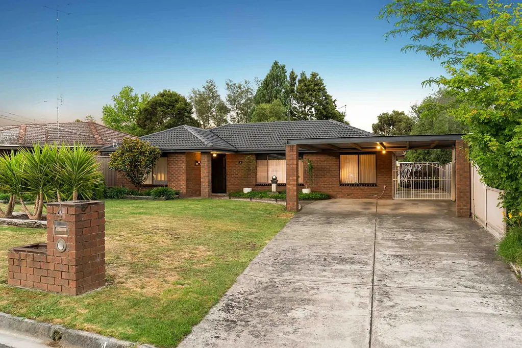 4 Malbec Drive, Mount Clear, VIC 3350
