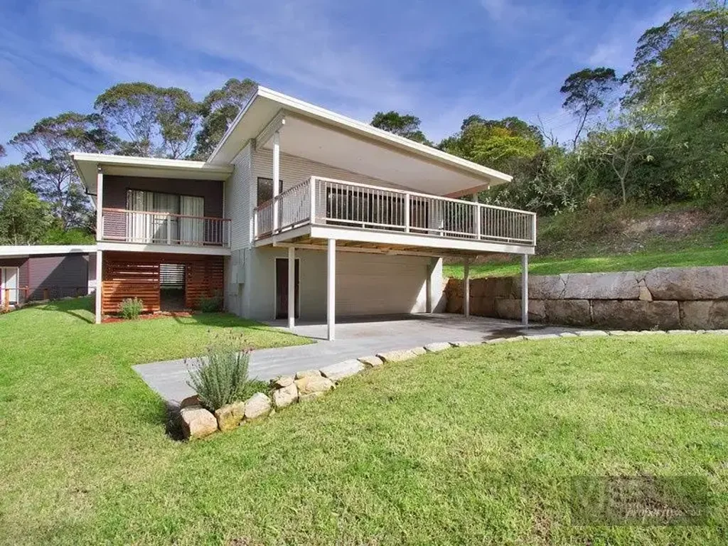 'MODERN OPEN PLAN LIVING - 4 BEDROOM HOME'