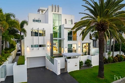 38 Knightsbridge Parade West, Paradise Point