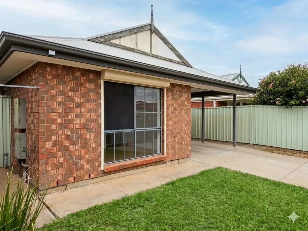 Modern 3-Bedroom Home with Ensuite in a Quiet Location - Easy Living