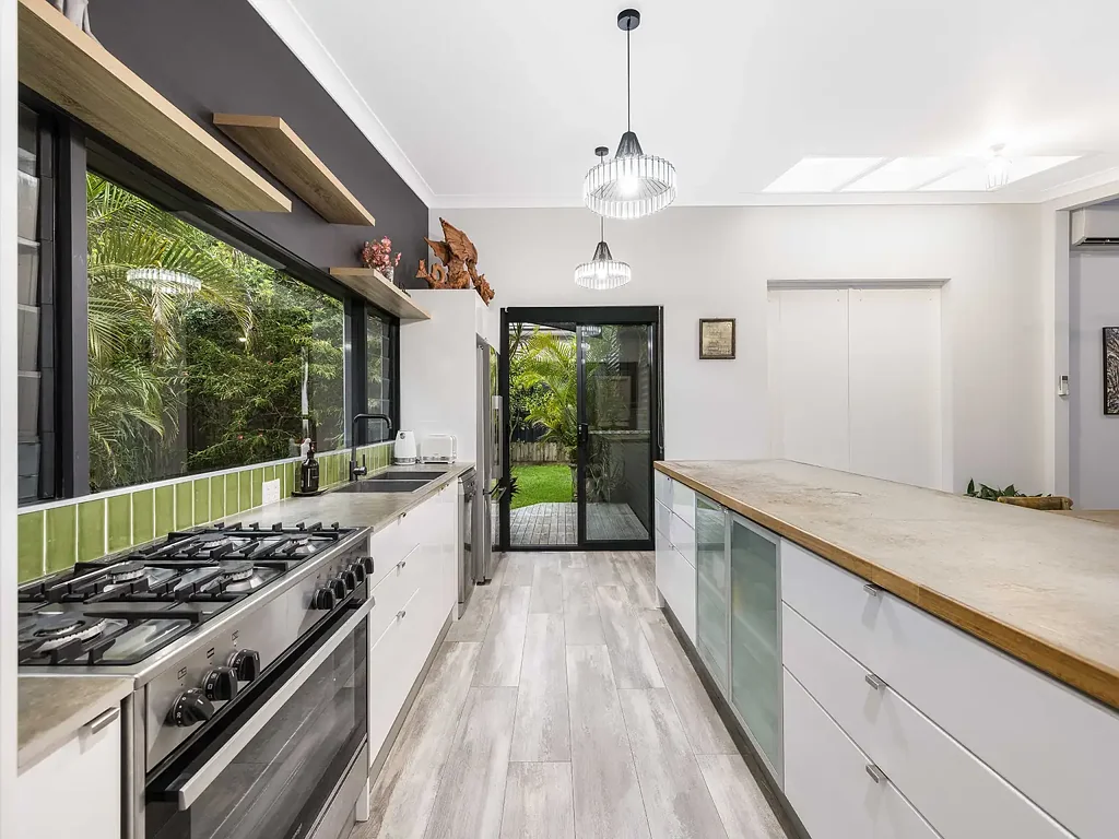 26 Parkway Drive, Mooloolaba, QLD 4557