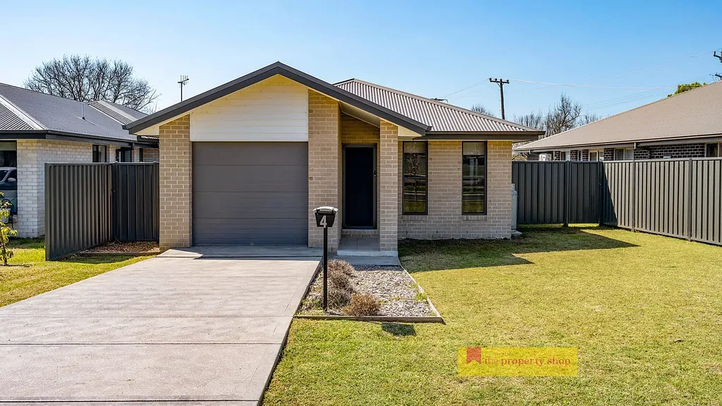 MODERN LIFESTYLE, ROOM TO MOVE