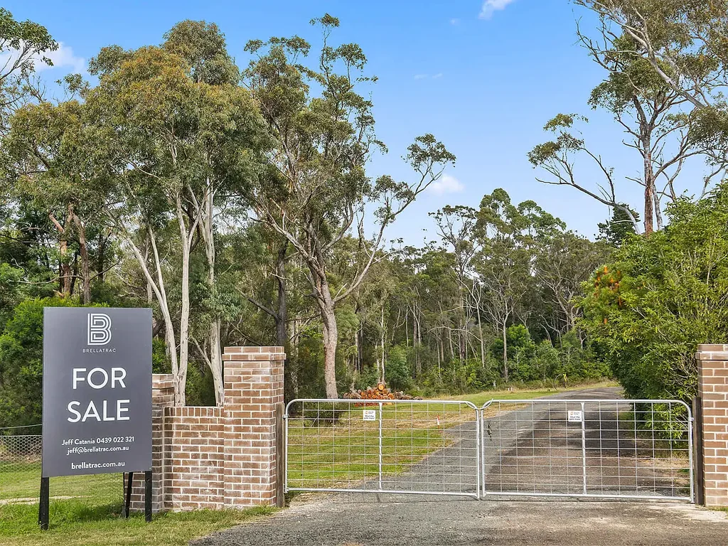 Hill Top Reduced to Sell!