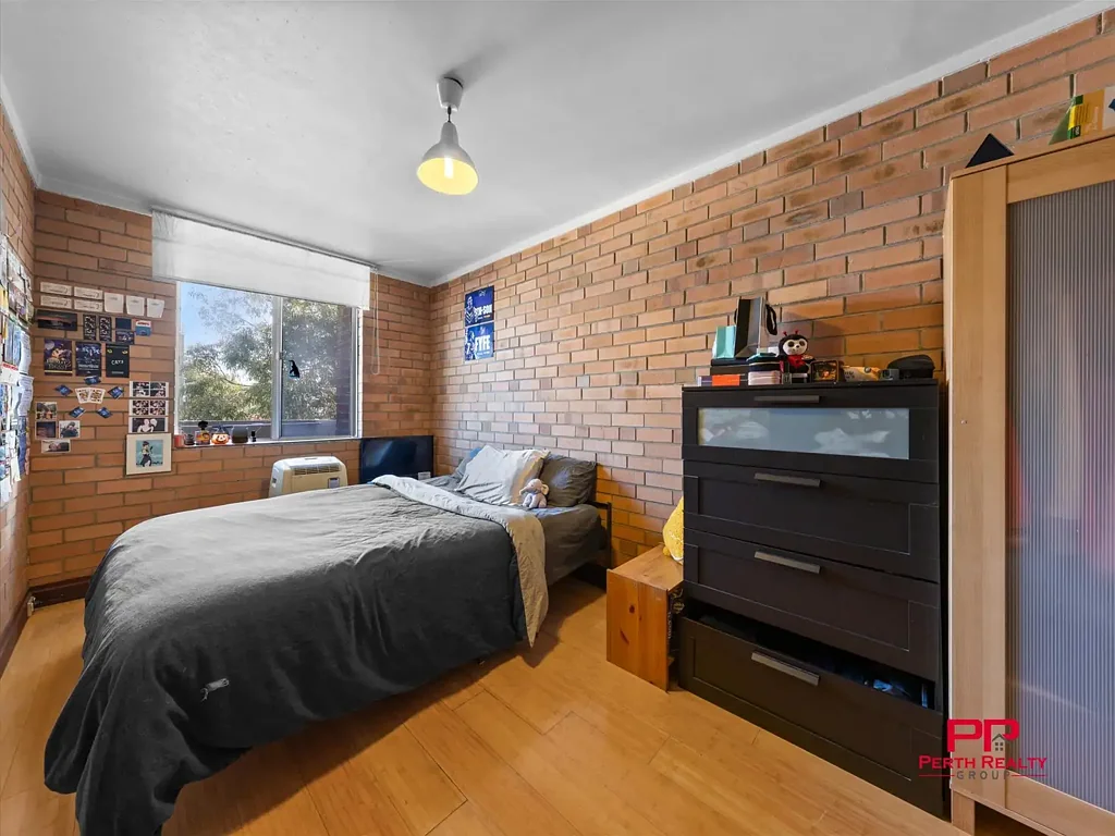 Maylands 1Zimmer Elevated Sixth Floor Apartment with Leafy District Views and Outstanding Potential