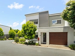 42/400 Tingal Road, Wynnum