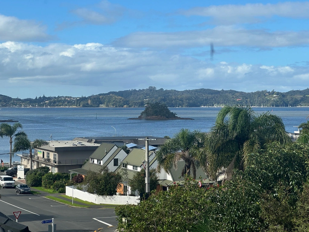 Paihia 3침실 Location, Water views and All-Day Sun!