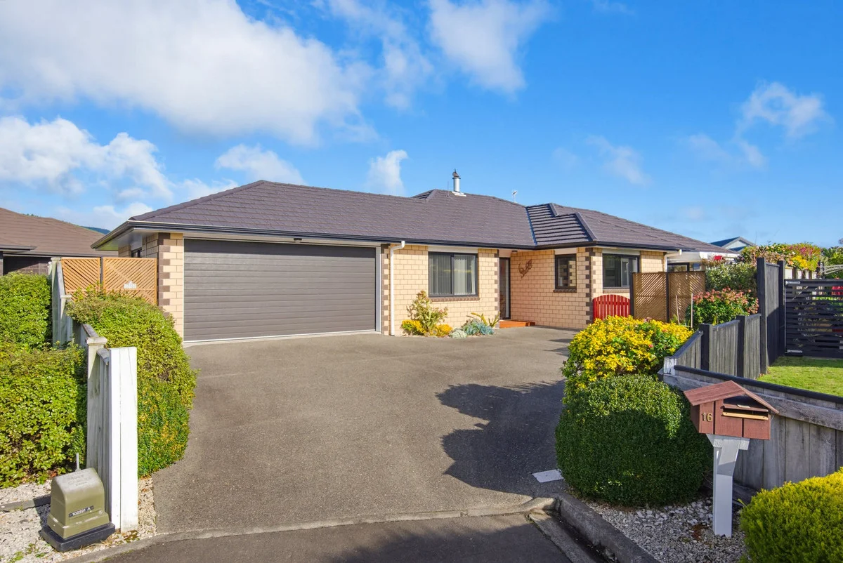 Paraparaumu 3房  WARM, WELCOMING & WONDERFULLY LOCATED