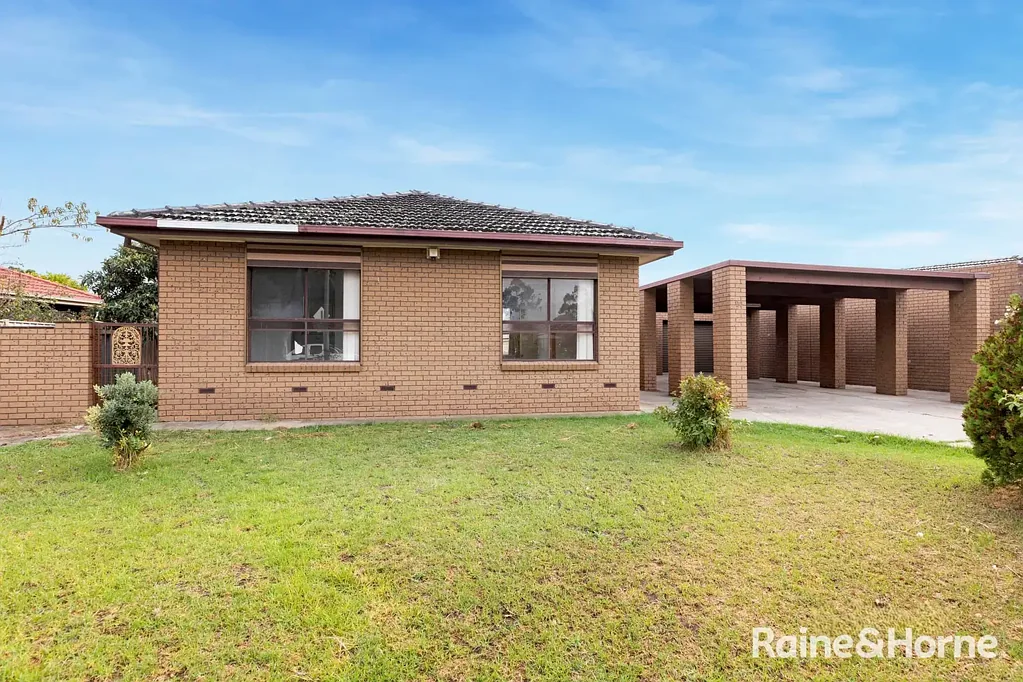 Spacious and Stylish Family Home in Central Location