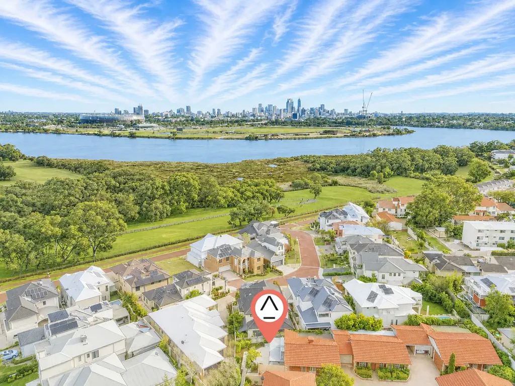Maylands 2 Slaapkamer Perfectly Private Riverside Living Starts Here!