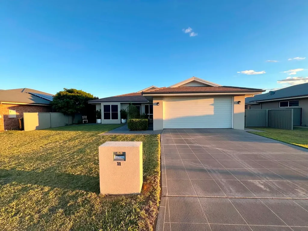 11 Sommerfeld Crescent, Chinchilla, QLD 4413