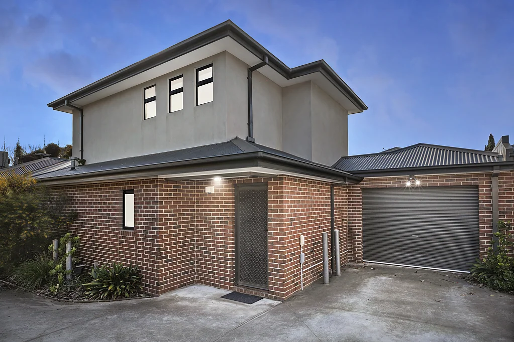 2/13 Walter Street, Sunshine, VIC 3020