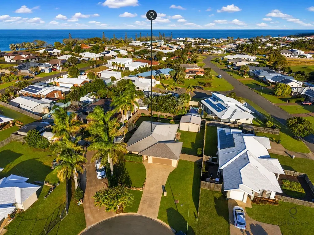 4 Daisy Court, Coral Cove, QLD 4670