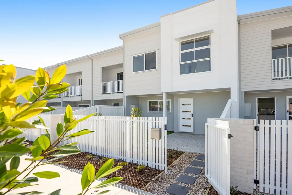 Modern Family Living in the Heart of Nirimba!