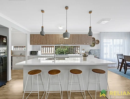 139 Stonehill Drive, Maddingley, Western Region, 4 ਕਮਰੇ, 2 ਬਾਥਰੂਮ, House
