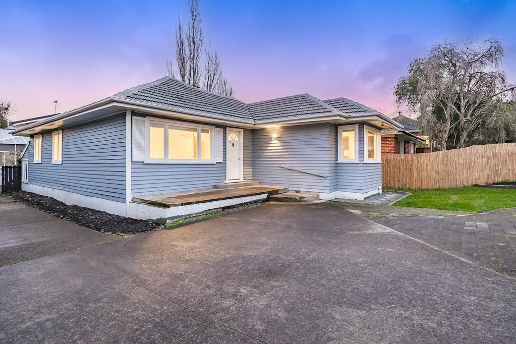 Takapuna 3ਬੈੱਡਰੂਮ Takapuna Charm – A Home to Love!