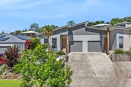 1/8 Landscape Court, Nambour