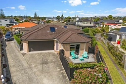 12 Ross Crescent, Orewa