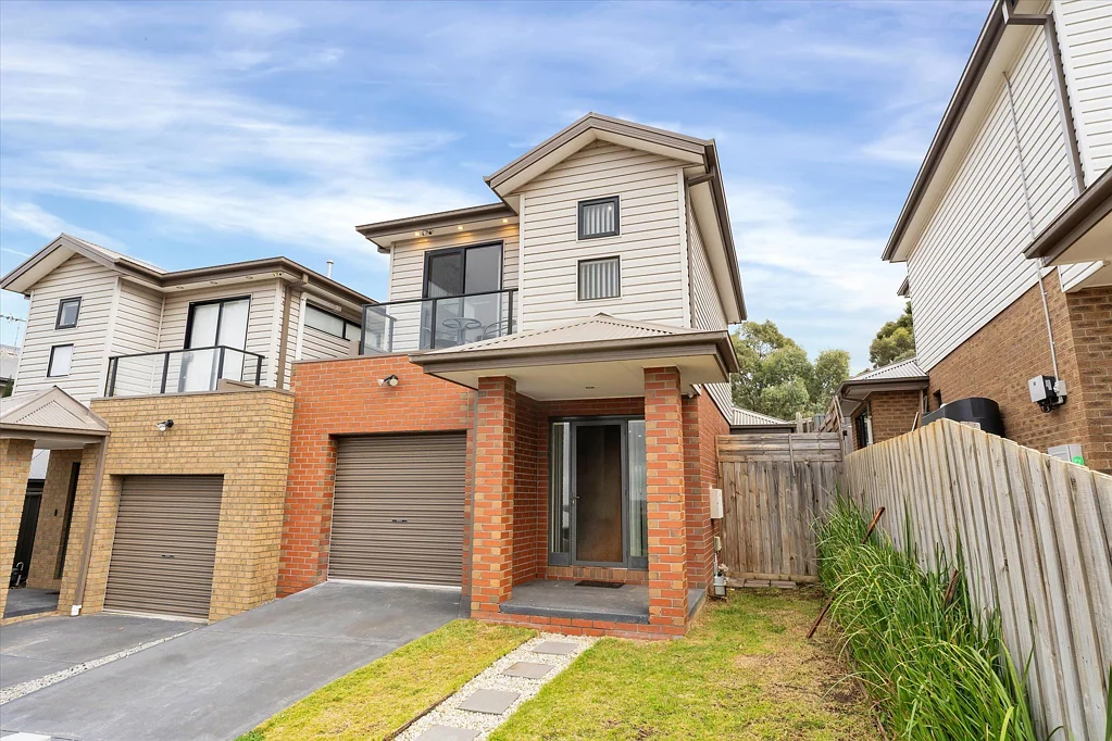 2/11 Fredrick Street, Darley, VIC 3340