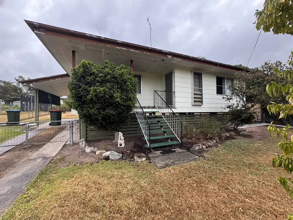 32 Nobbs St, Moura, QLD 4718