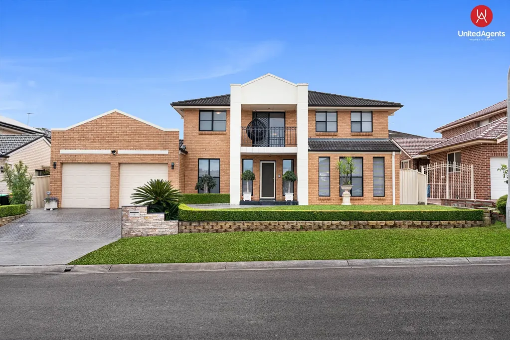 Cecil Hills 4 Bedroom Stylish, Spacious & Immaculately Maintained