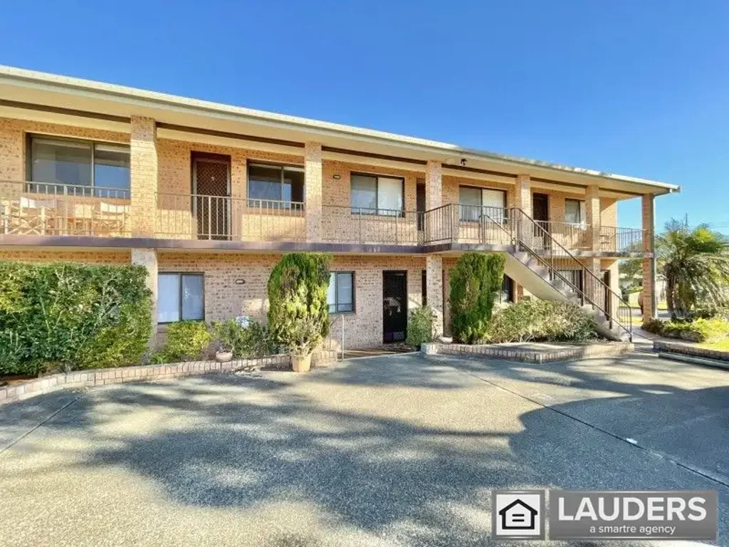 Coastal Living in Old Bar Awaits