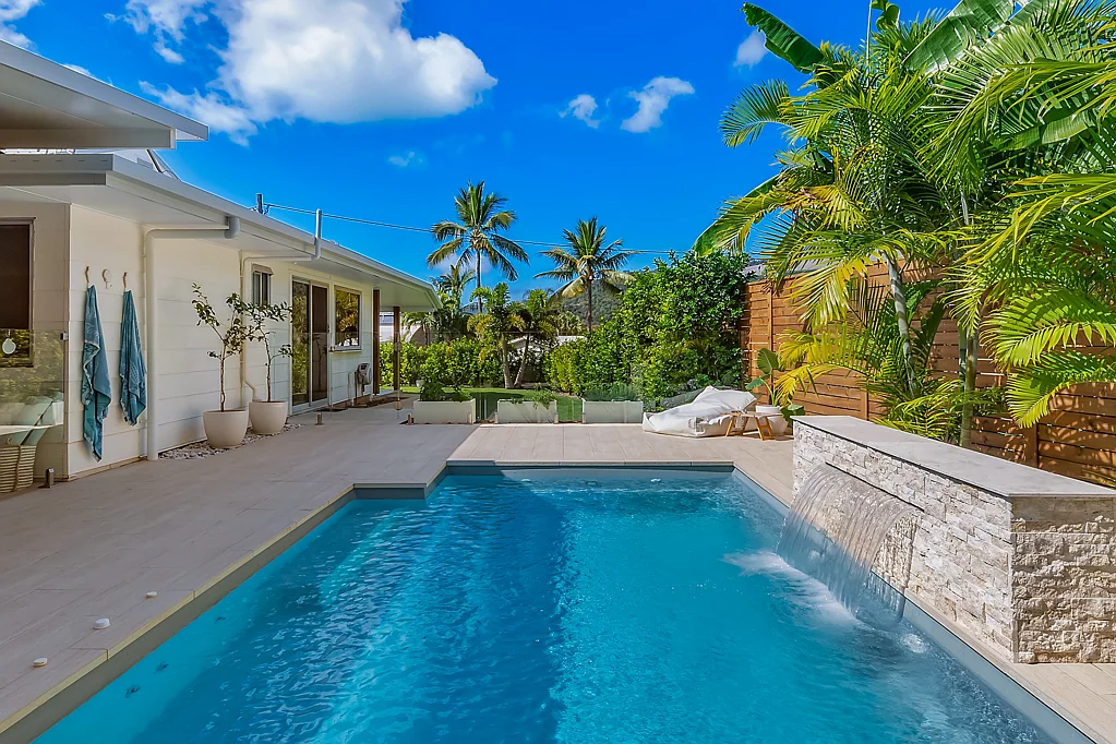 18 Palm Drive, Cannonvale, QLD 4802