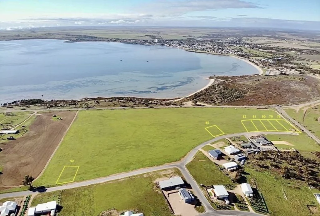 Streaky Bay SPECTACULAR VIEWS OF STREAKY BAY
From $175,000