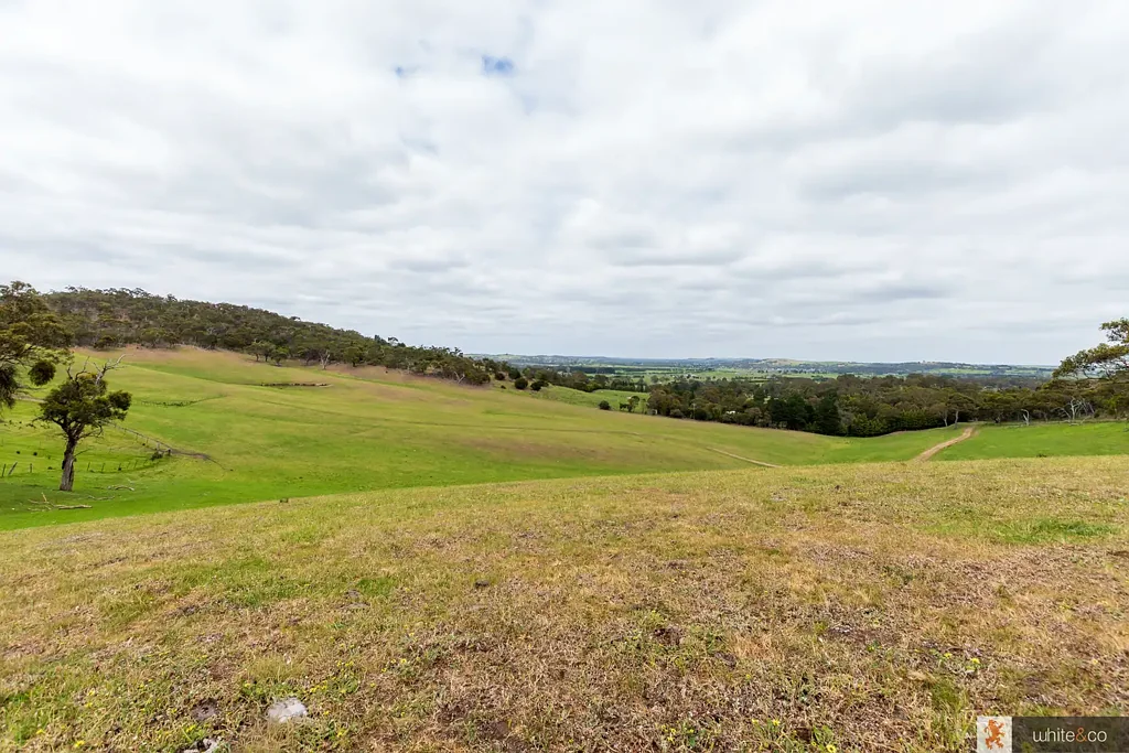 Whittlesea  Very pretty allotment - 16.5 ha ( 40 acres ) approx.
Planning Permit in place.