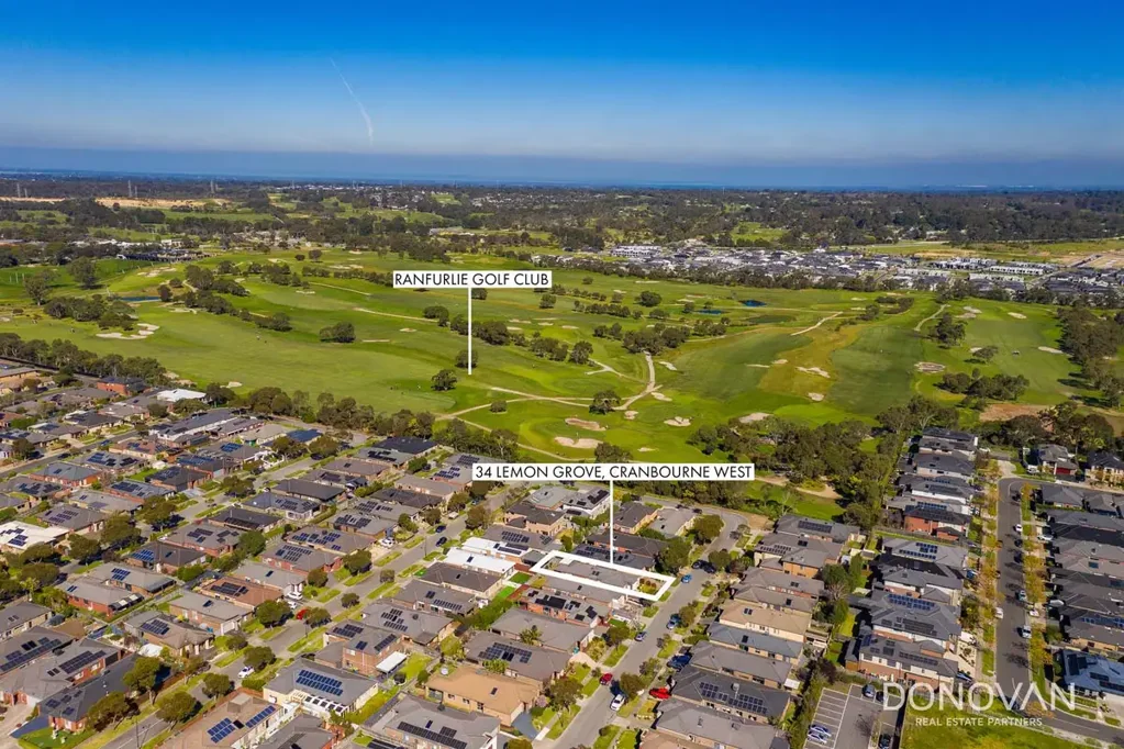 Cranbourne West 3房 宽敞的家庭生活空间，地理位置极其便利 Spacious Family Living in an Ultra-Convenient Location