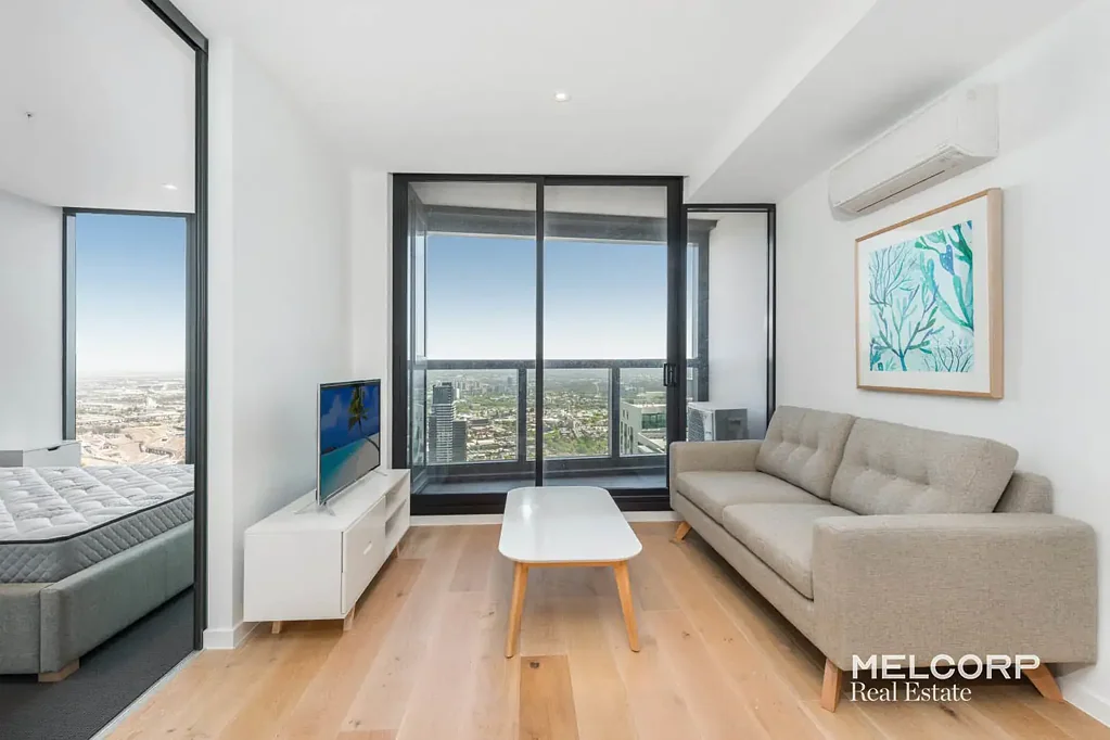 LIVE ABOVE THE CLOUDS ON LEVEL 51 - FURNISHED