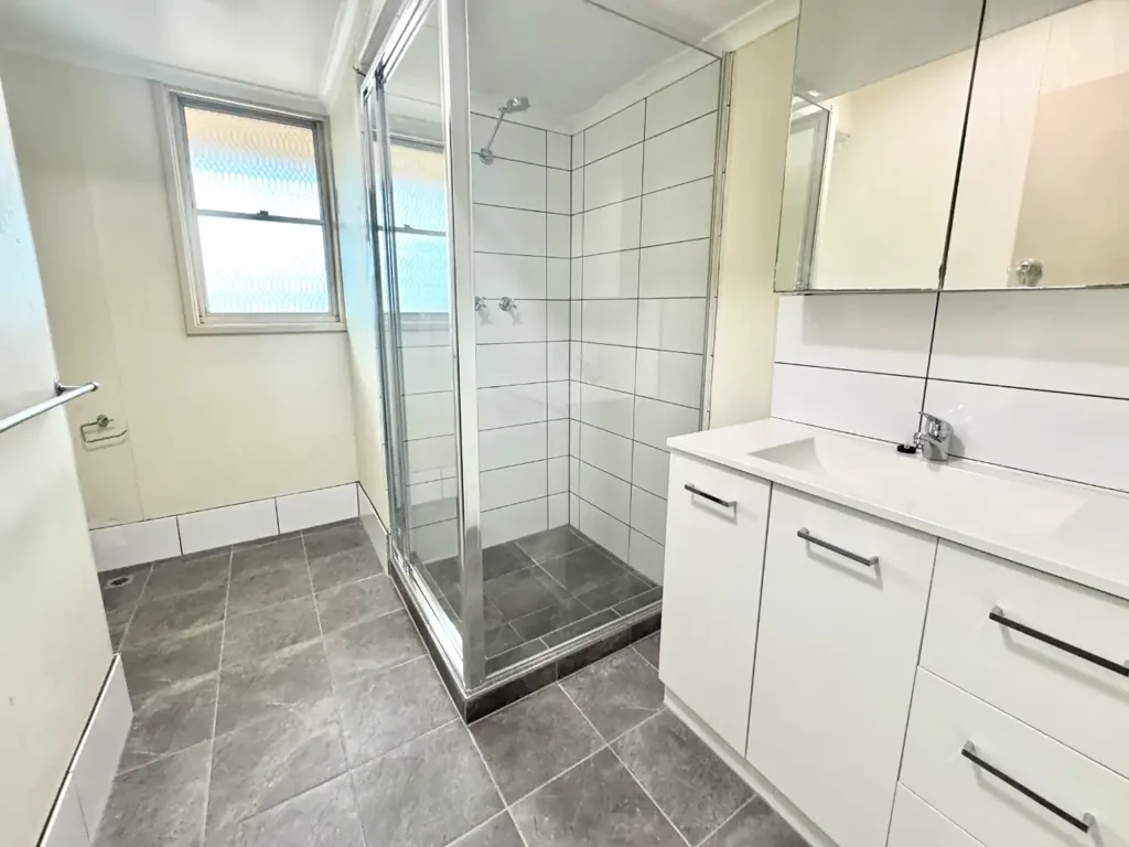 Modern home in a quiet cul-de-sac at an affordable price!