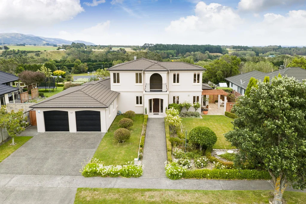 Fitzherbert 4房  Stunning Views on a Grand 1126m² Section