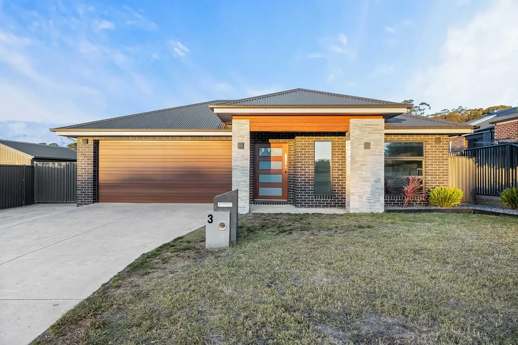 3 Hill Top Road, Brown Hill, VIC 3350