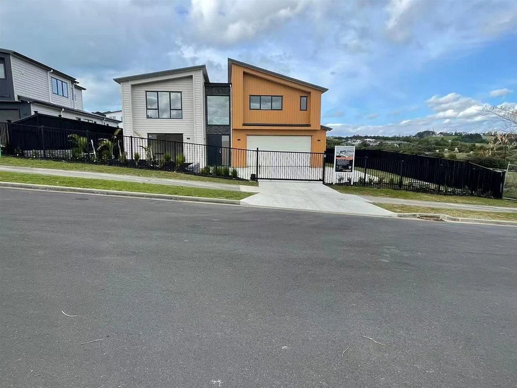 Beachlands 6Moenga Exquisite Beachlands Estate — 415m² of Modern Luxury Living