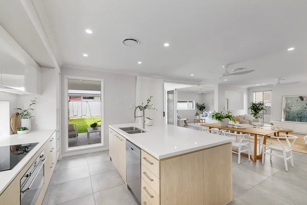 Palmview 5침실 Hamptons-Inspired Family Retreat with Parkland Views & Ultimate Outdoor Living