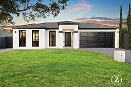 6 Sugar Bush Drive, Lynbrook