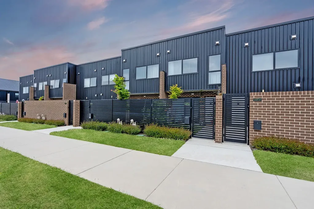8/10 Margules Crescent, Taylor, ACT 2913