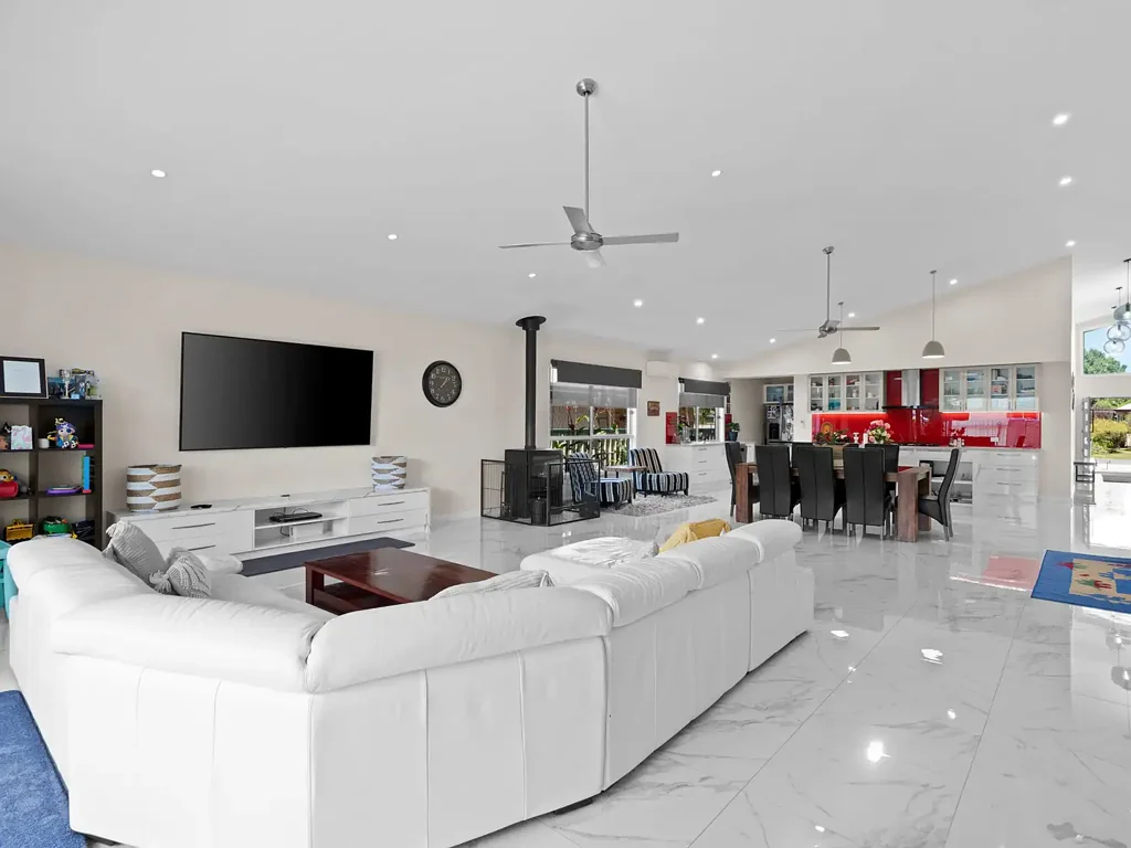 Benalla 3房  FOR SALE Now OR by AUCTION