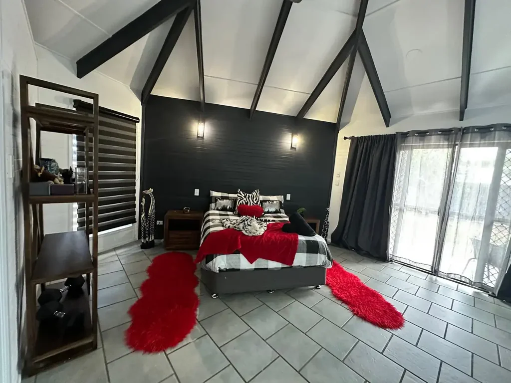 Bucasia  Owner's Circumstances Have Just Changed. He needs a GENUINE offer ASAP!