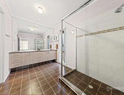 34 Chesterfield Road, Cairnlea, VIC 3023, 5房, 4浴, 独立屋