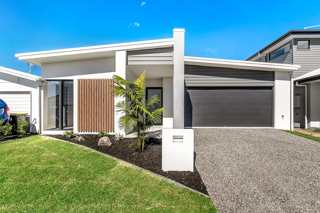 Banya 3 Bedroom LUXURY NEW BUILD! READY TO MOVE INTO!